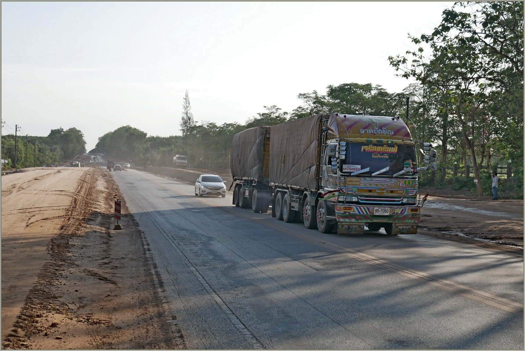 P1090311_road_22_to_Sawang.thumb.JPG.acba2399500b3dc630b9ecc0206a36a2.JPG