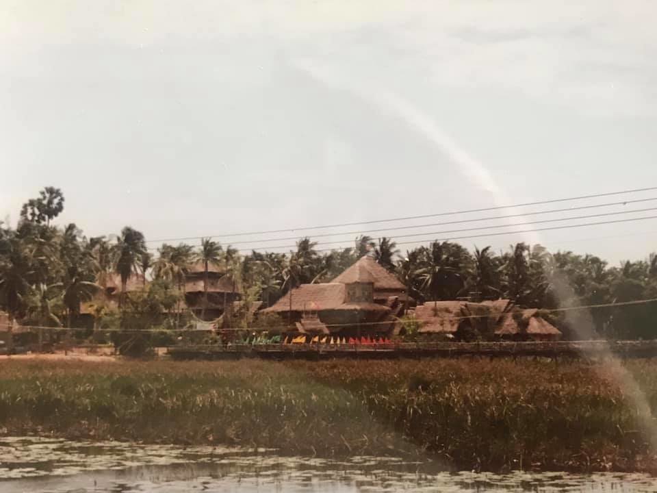 Reggae-Pub-long-time-ago.jpg.0b4b393d4d4e900455add1b391bfe045.jpg