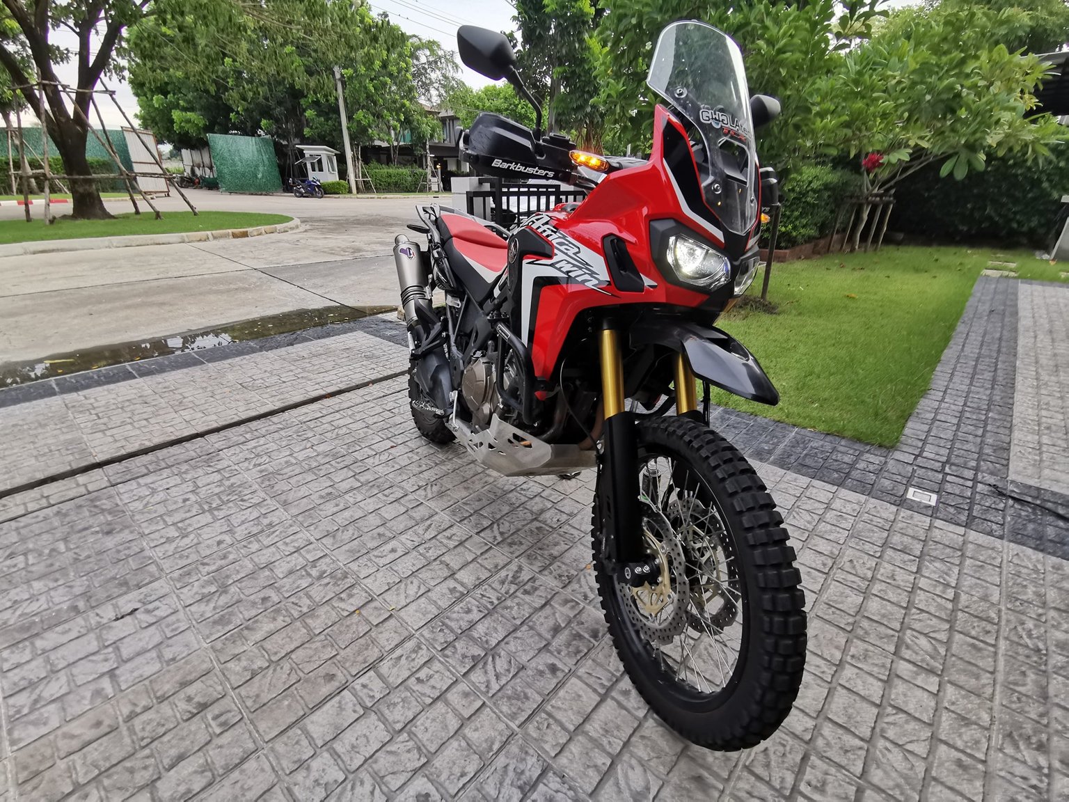 bike.thumb.jpg.7c90677485ba6bf48407c39929807170.jpg
