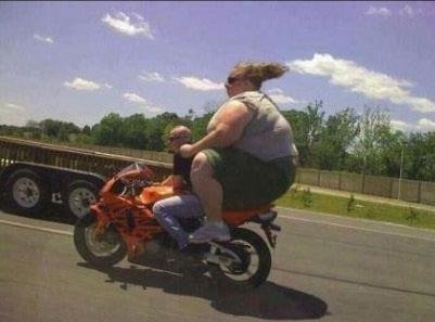 pillion.jpg.5677aee00da2567dc4a79effcf964c61.jpg