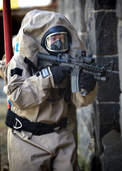 swat4.jpg.4f78263cc9fb0c2417f474a3bdec6745.jpg