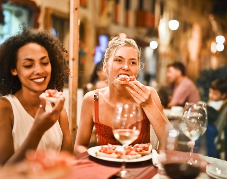 woman-eating-bruschetta-1537635-1170x924.jpg