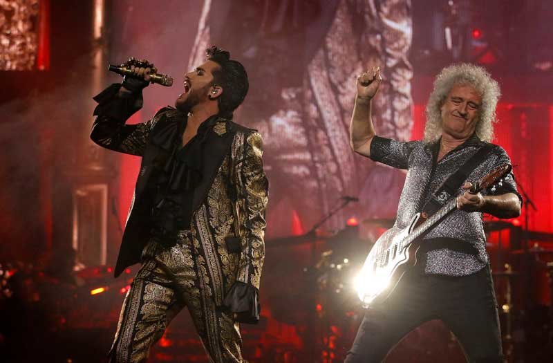 2020-04-30T230314Z_2_LYNXMPEG3T2IL_RTROPTP_4_MUSIC-QUEEN.JPG