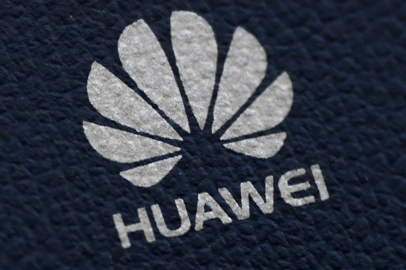 2020-05-15T112105Z_3_LYNXMPEG4E0U5_RTROPTP_4_BRITAIN-USA-HUAWEI.JPG