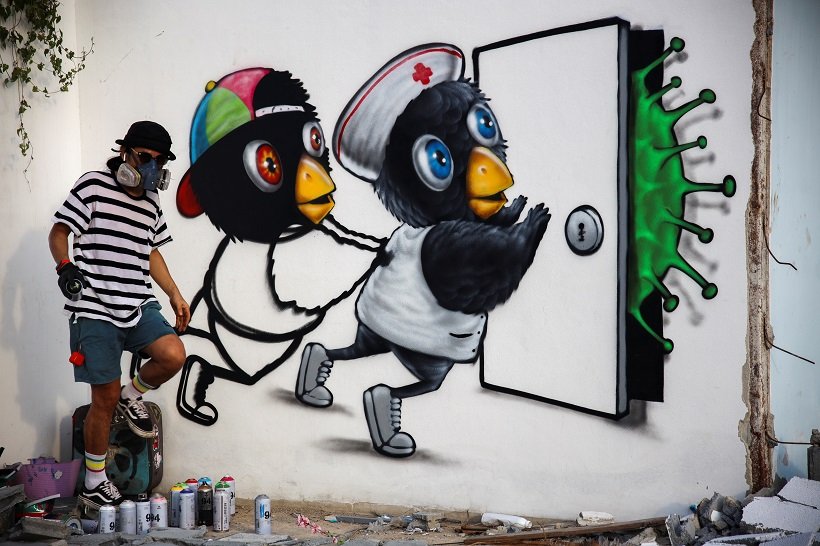 2020-05-22T053536Z_1_LYNXMPEG4L0ED_RTROPTP_4_HEALTH-CORONAVIRUS-THAILAND-MURAL.JPG