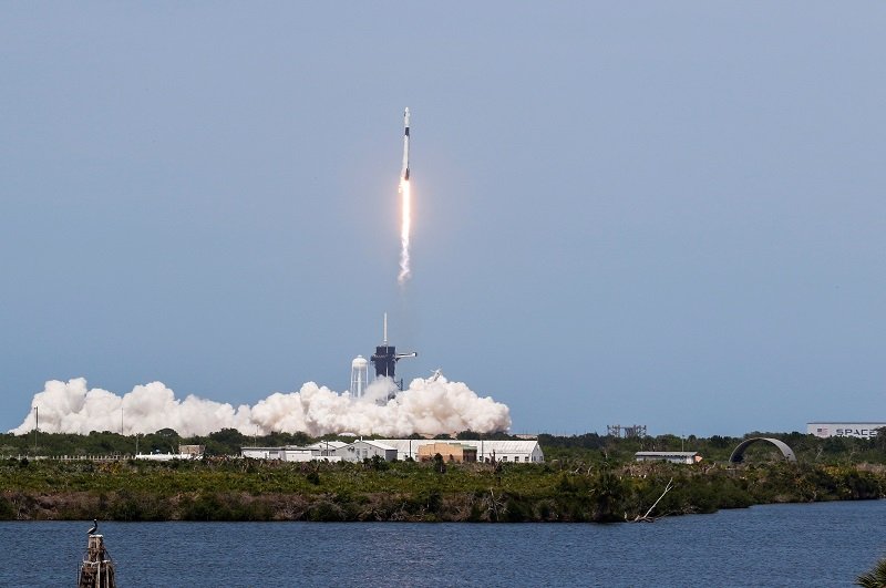 2020-05-30T194628Z_1_LYNXMPEG4T0L3_RTROPTP_4_SPACE-EXPLORATION-SPACEX-LAUNCH.JPG