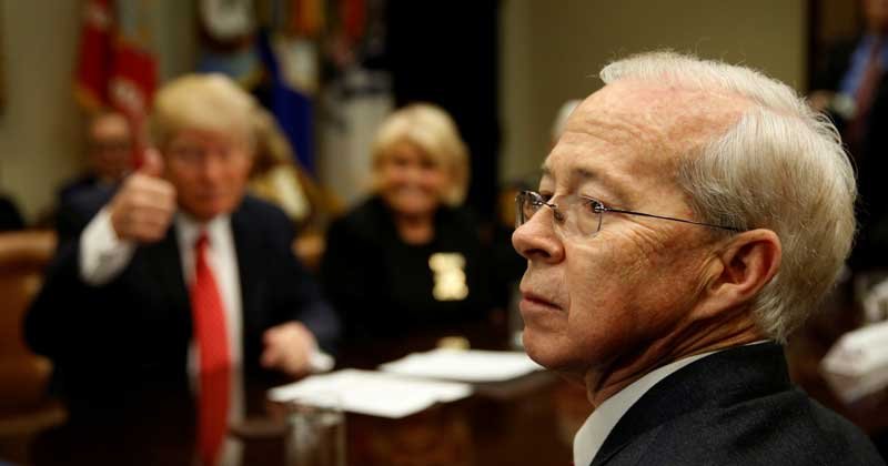 2020-05-30T215547Z_1_LYNXMPEG4T0NK_RTROPTP_4_USA-TRUMP.JPG