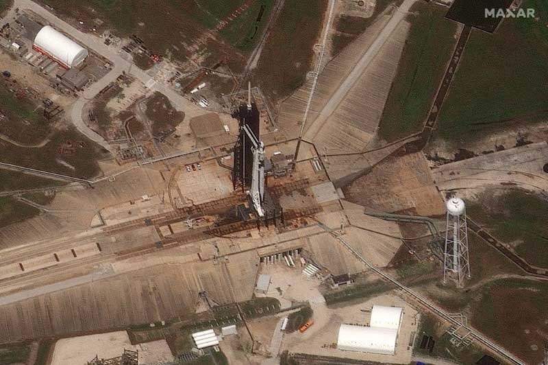 2020-05-31T182410Z_2_LYNXMPEG4U0J3_RTROPTP_3_SPACE-EXPLORATION-SPACEX-LAUNCH.JPG