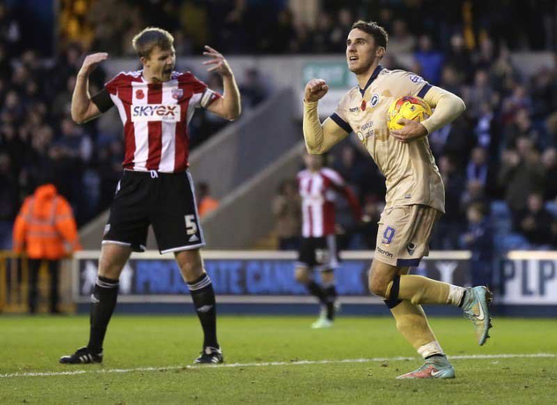 2020-05-31T205050Z_1_LYNXMPEG4U0PT_RTROPTP_3_SOCCER-ENGLAND.JPG