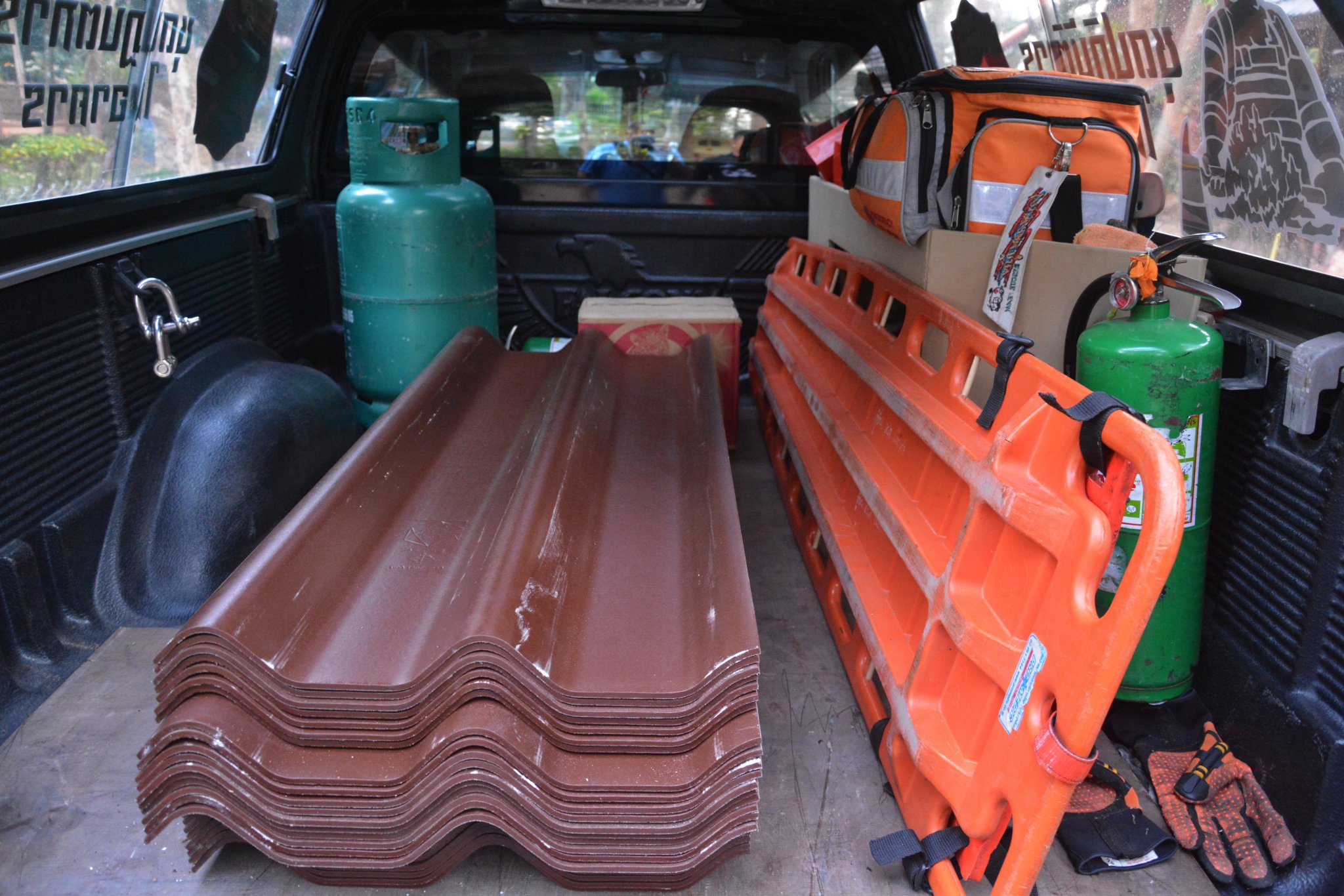 ambulance roof 2.JPG