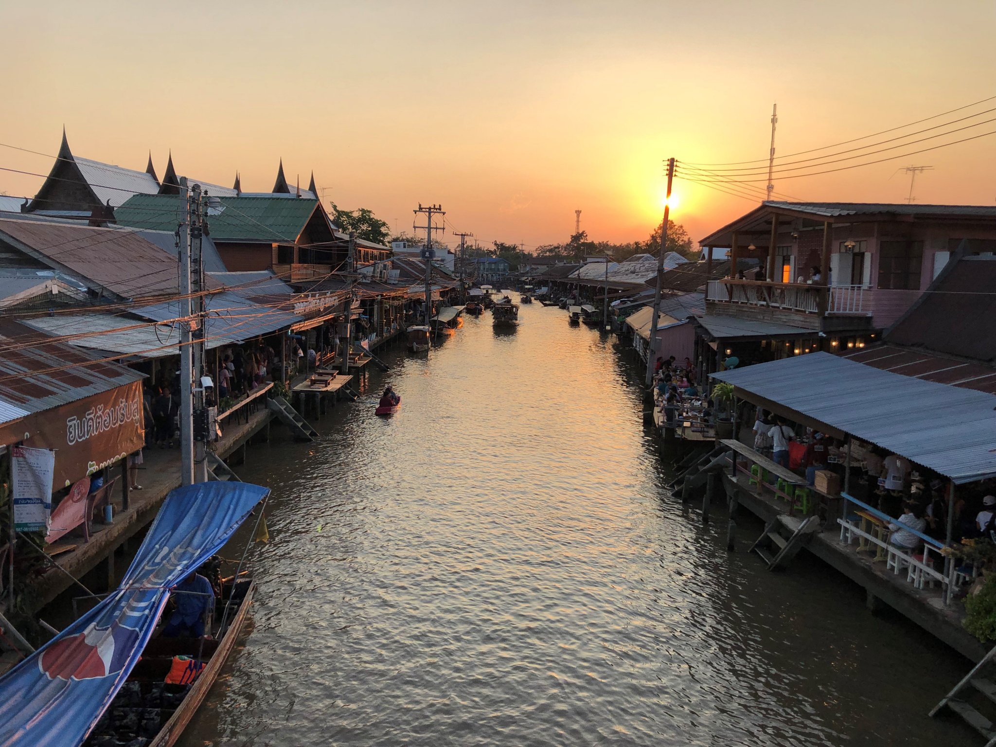 AmphawaFloatingMarket1.thumb.jpg.366526033322ed1da771fd64fdfb20ac.jpg