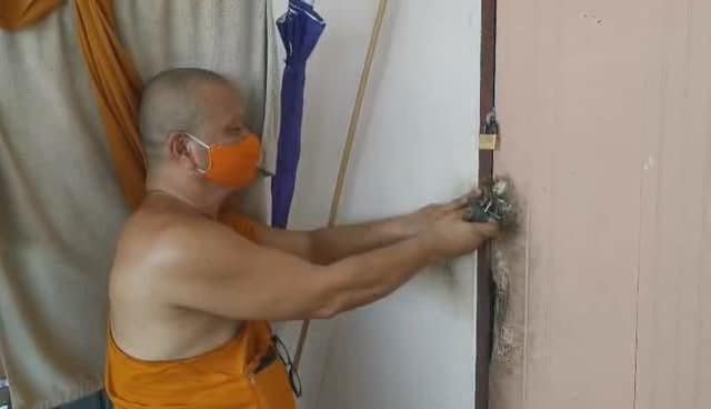 Pattaya-News-3-N-May-08-02-Ex-monk-back-for-money-at-temple.jpg