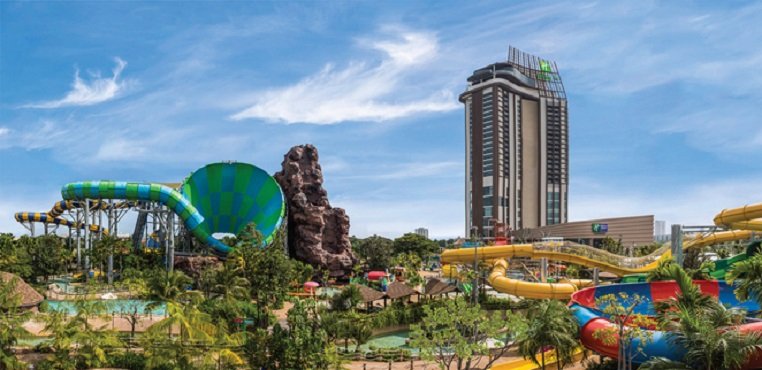 holiday inn without logo 1.jpg
