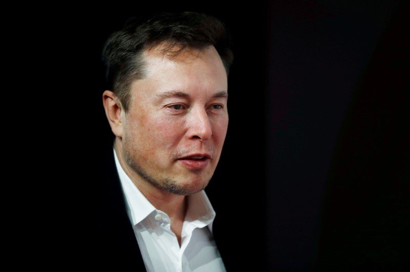 2020-06-04T231327Z_2_LYNXMPEG53266_RTROPTP_3_TESLA-STOCKS-MUSK.JPG