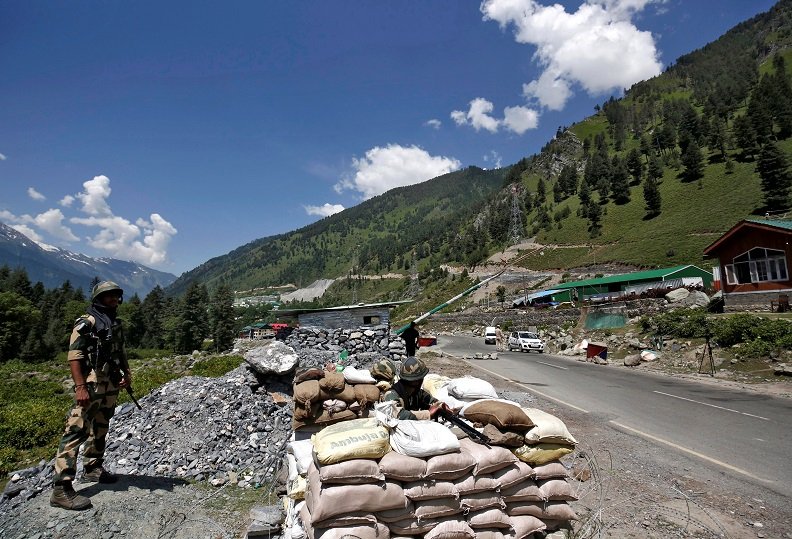 2020-06-22T090423Z_1_LYNXMPEG5L0ON_RTROPTP_4_INDIA-CHINA.JPG