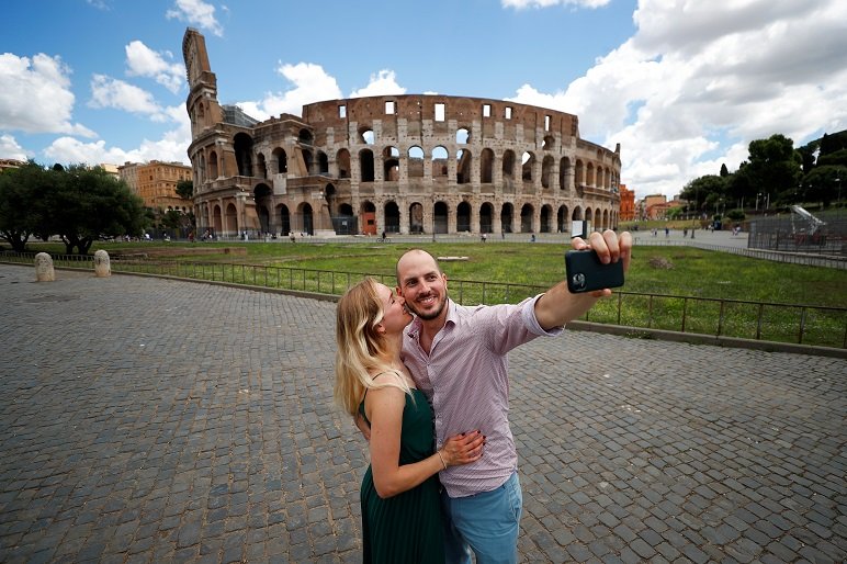 2020-06-25T080945Z_1_LYNXMPEG5O0RP_RTROPTP_4_HEALTH-CORONAVIRUS-ITALY-TOURISM.JPG