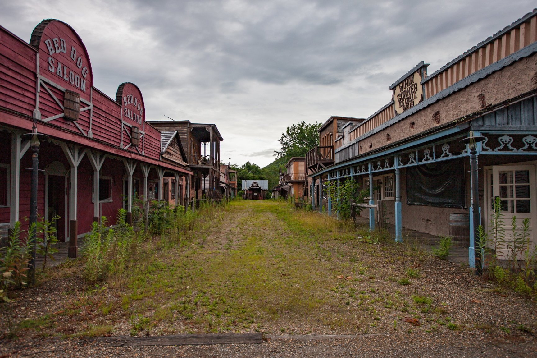 47616371_GhostTown.thumb.jpg.90271b240f0e5407f0db378c589b0a7a.jpg