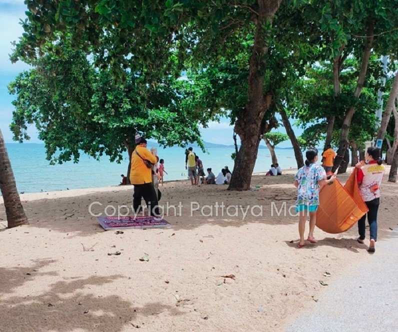 Pattaya-News-1-03-n-J-01-05-Pty-beaches-quietly-opened-pic-1.jpg