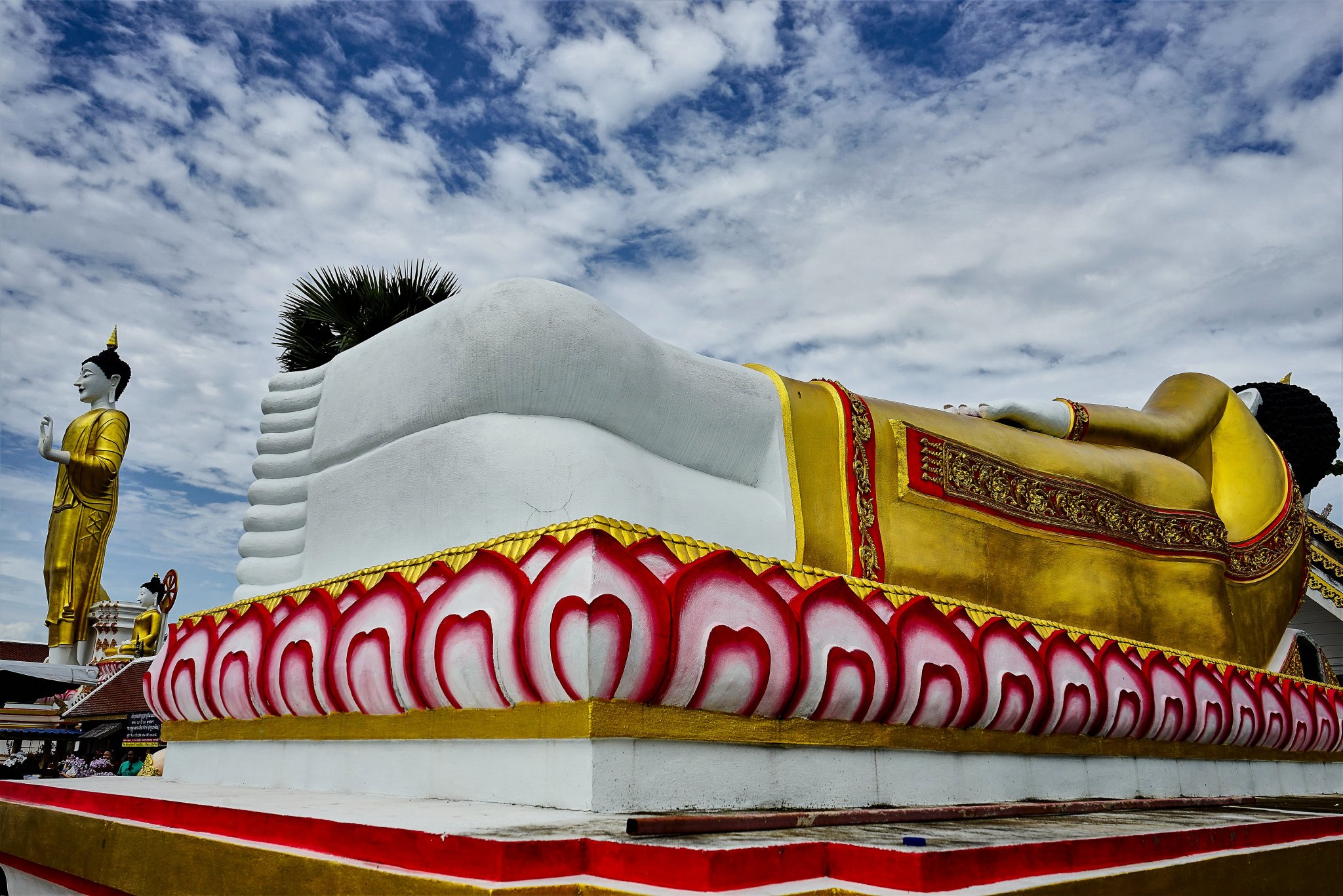 Wat Doi Ku Kham, Chiang Mai.jpg