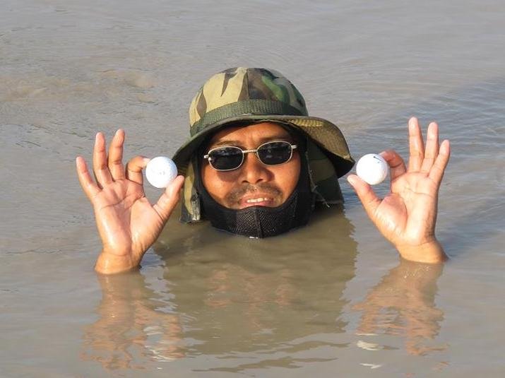 1412929331_golfballsgoswimming.jpg.e8d90a84f1fee140775ccc0929e96cdf.jpg