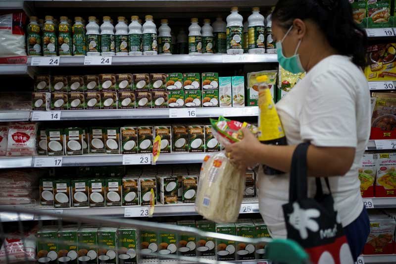 2020-07-06T153910Z_1_LYNXMPEG65172_RTROPTP_4_BRITAIN-RETAIL-MONKEY-LABOUR-THAILAND.JPG