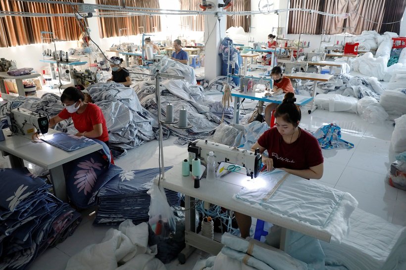 2020-07-10T070718Z_1_LYNXMPEG690D7_RTROPTP_4_HEALTH-CORONAVIRUS-GLOBAL-ECONOMY.JPG