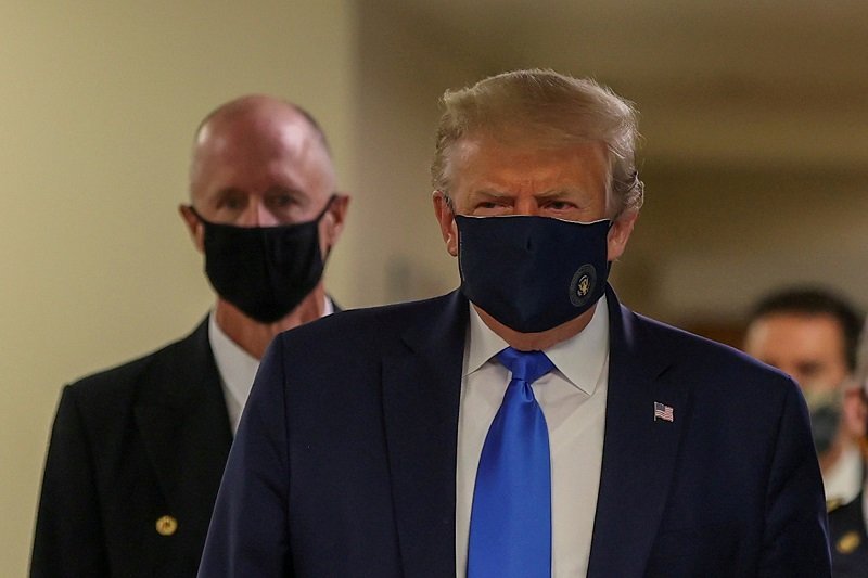 2020-07-11T231750Z_2_LYNXNPEG6A0HF_RTROPTP_4_USA-TRUMP.JPG