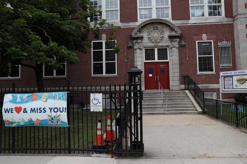 2020-07-12T102511Z_1_LYNXNPEG6B06K_RTROPTP_4_HEALTH-CORONAVIRUS-USA-NEW-YORK-SCHOOLS.JPG