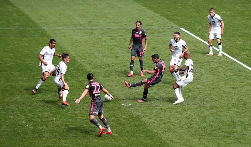 2020-07-12T162752Z_1_LYNXNPEG6B0DD_RTROPTP_4_SOCCER-ENGLAND-SWA-LEE-REPORT.JPG