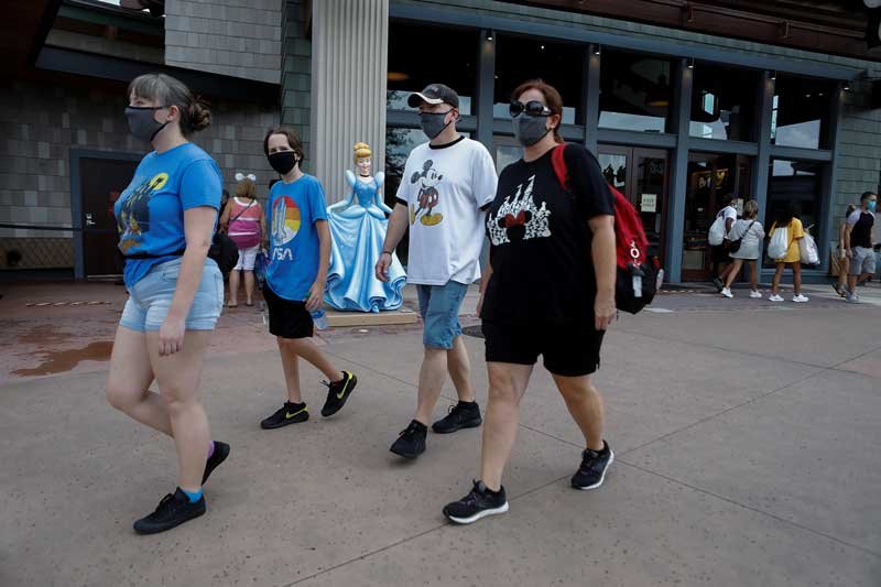 2020-07-12T182901Z_2_LYNXNPEG6B0BS_RTROPTP_4_HEALTH-CORONAVIRUS-USA-DISNEY.JPG
