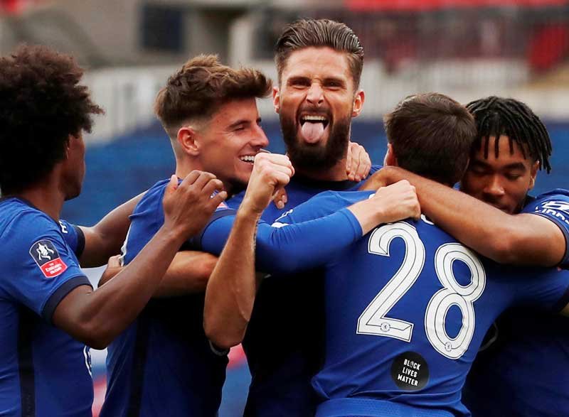 2020-07-19T191240Z_1_LYNXNPEG6I0G2_RTROPTP_4_SOCCER-ENGLAND-MUN-CHE-REPORT.JPG