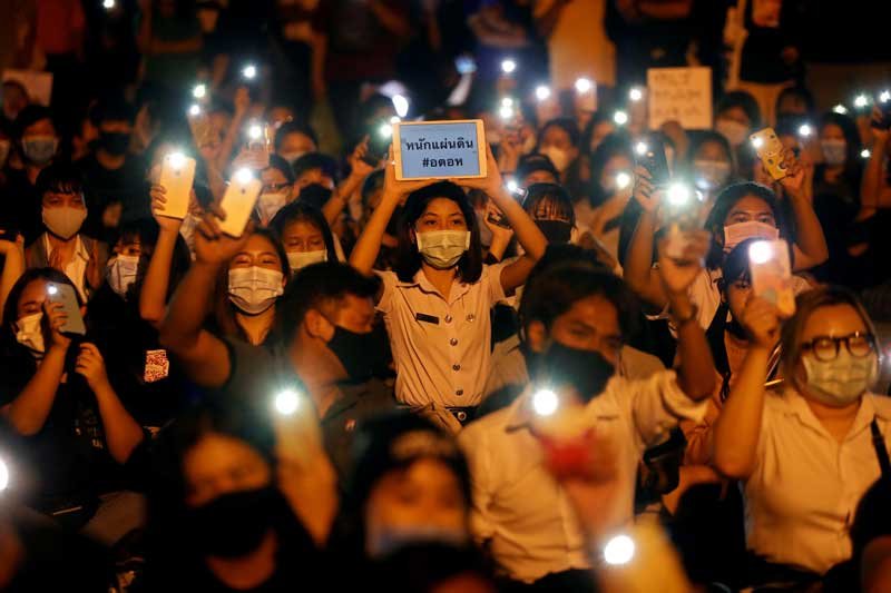 2020-07-23T163759Z_1_LYNXNPEG6M1IO_RTROPTP_4_THAILAND-PROTESTS.JPG