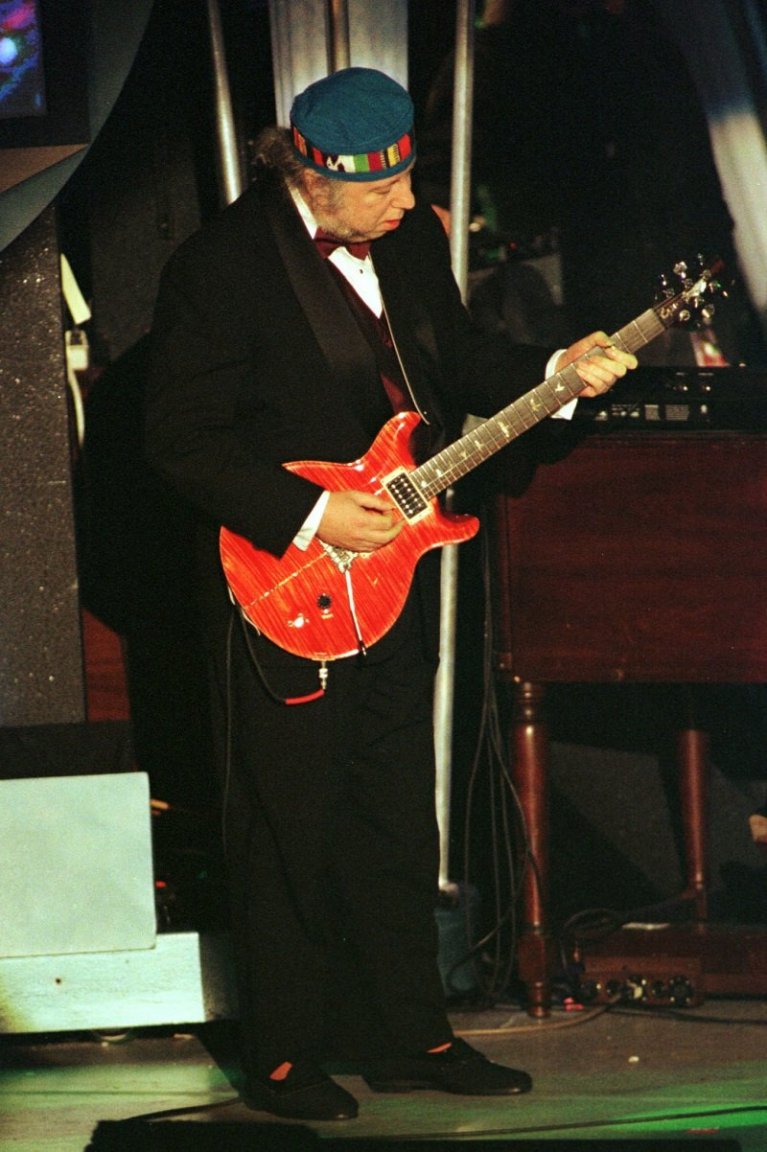 2020-07-25T163743Z_1_LYNXNPEG6O0CM_RTROPTP_4_PEOPLE-PETERGREEN.JPG