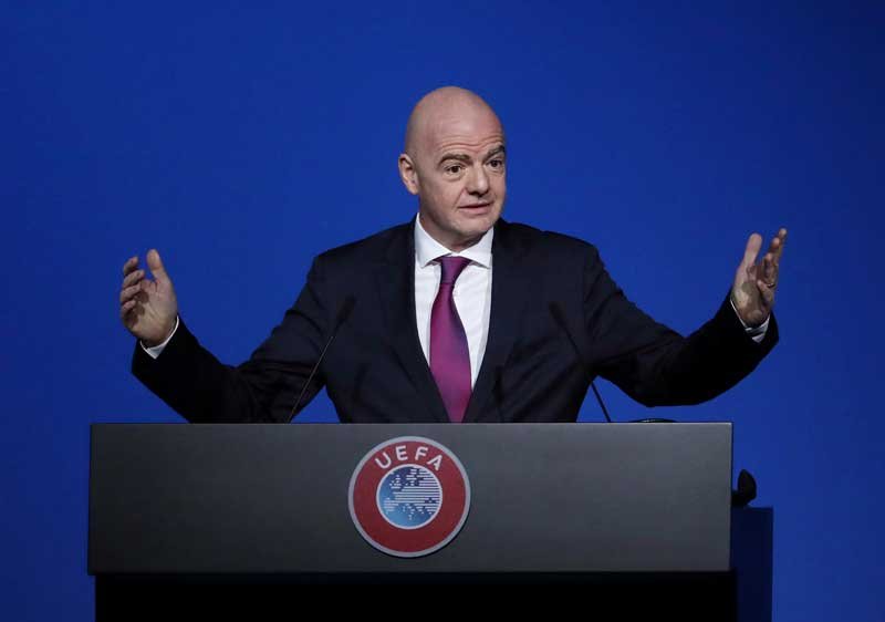 2020-07-30T141312Z_2_LYNXNPEG6T152_RTROPTP_4_SOCCER-FIFA-SWISS.JPG
