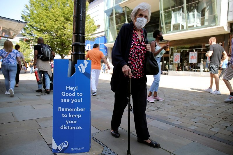 2020-07-31T173102Z_1_LYNXNPEG6U1L7_RTROPTP_4_HEALTH-CORONAVIRUS-BRITAIN-MANCHESTER.JPG