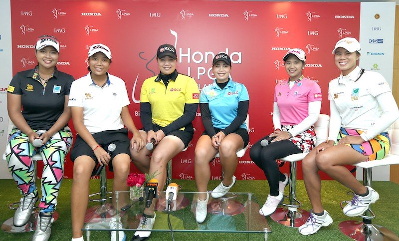 1526908080_TheJutanugarnsandPornanongPhatlumamoungThaigolfers.jpg.f7cf04119ab8b22572911b5c2e967b84.jpg