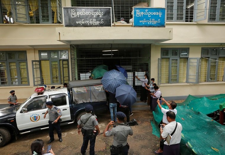 2020-08-06T083206Z_1_LYNXNPEG750JZ_RTROPTP_4_HEALTH-CORONAVIRUS-MYANMAR-COURT.JPG