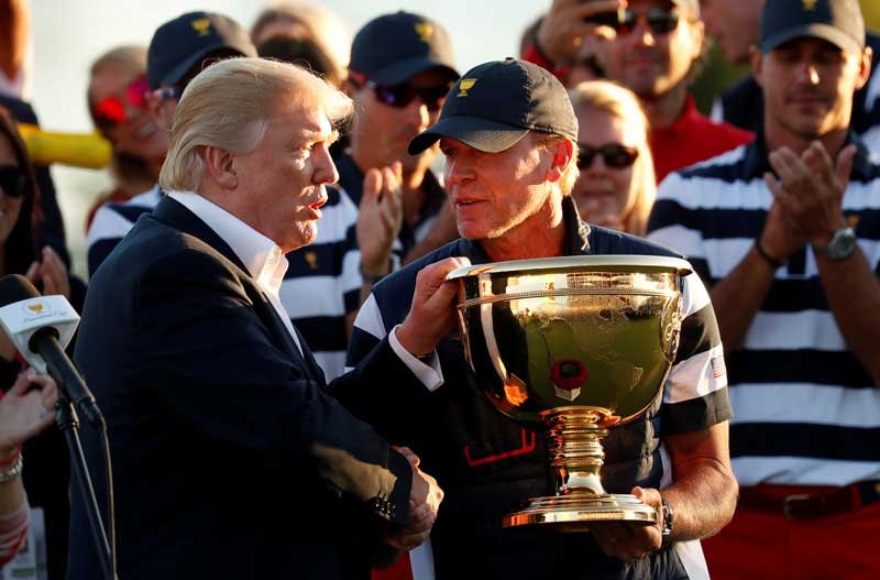 2020-08-10T203210Z_1_LYNXNPEG791O7_RTROPTP_4_GOLF-PRESIDENTS.JPG
