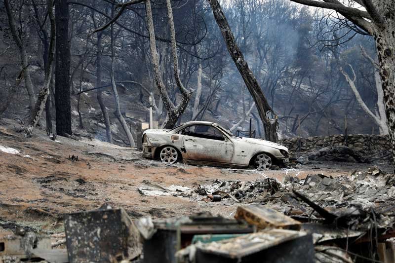 2020-08-13T223908Z_1_LYNXNPEG7C1W3_RTROPTP_4_LOS-ANGELES-FIRE.JPG