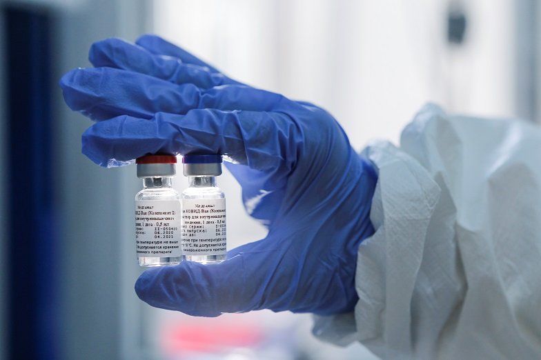 2020-08-14T054029Z_1_LYNXNPEG7D0A1_RTROPTP_4_HEALTH-CORONAVIRUS-RUSSIA-VACCINE.JPG