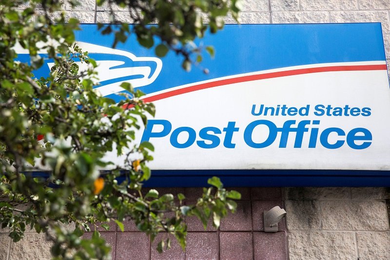 2020-08-14T203628Z_3_LYNXNPEG7D1LU_RTROPTP_4_USA-ELECTION-POSTOFFICE.JPG