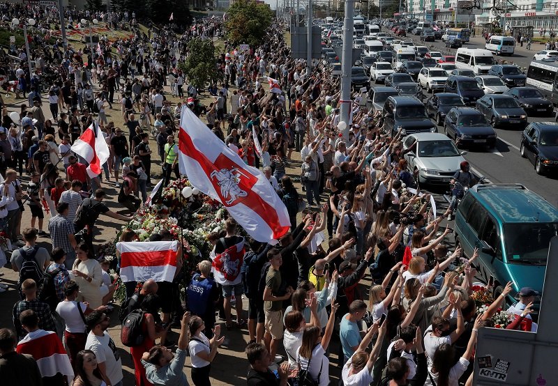 2020-08-15T141613Z_1_LYNXNPEG7E0EY_RTROPTP_4_BELARUS-ELECTION-PROTESTS.JPG