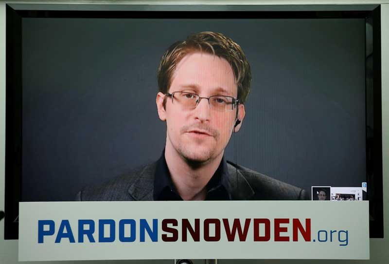 2020-08-16T112828Z_2_LYNXNPEG7F005_RTROPTP_4_USA-POLITICS-SNOWDEN.JPG