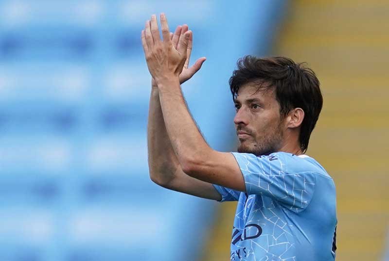 2020-08-17T160033Z_1_LYNXNPEG7G146_RTROPTP_4_SOCCER-ENGLAND-MCI-SILVA.JPG