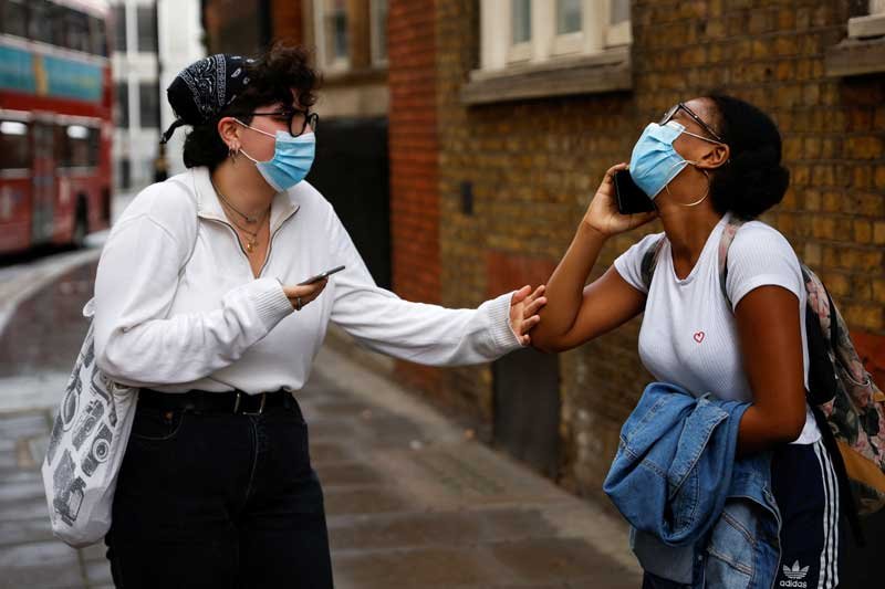 2020-08-17T161048Z_1_LYNXNPEG7G150_RTROPTP_4_HEALTH-CORONAVIRUS-BRITAIN-EDUCATION.JPG