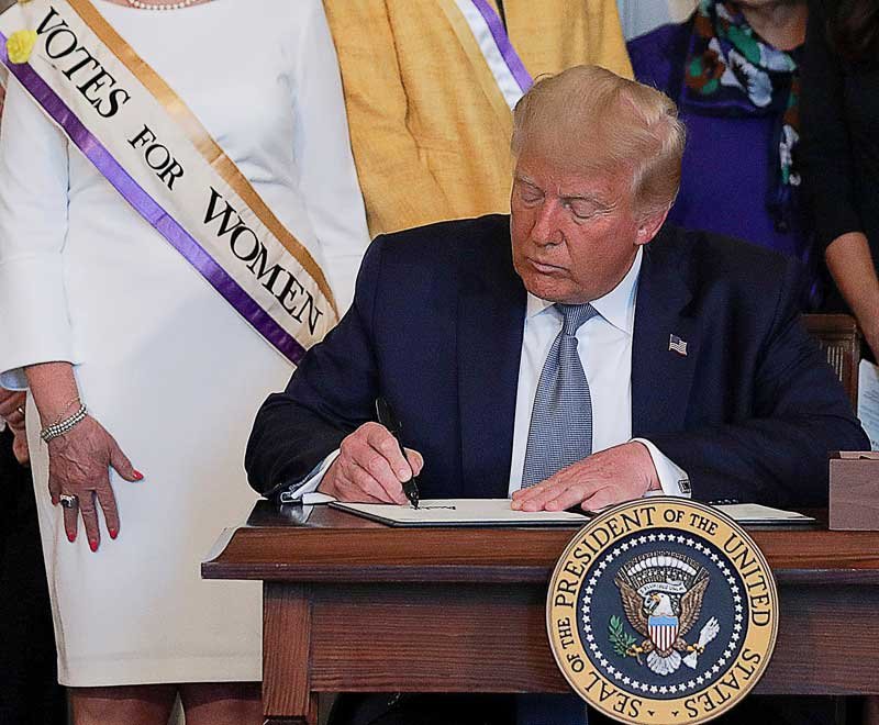 2020-08-18T150658Z_1_LYNXNPEG7H180_RTROPTP_4_USA-TRUMP-PARDON-SUSAN-B-ANTHONY.JPG