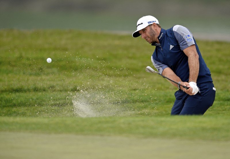 2020-08-20T201950Z_1_LYNXMPEG7J1IQ_RTROPTP_3_GOLF.JPG