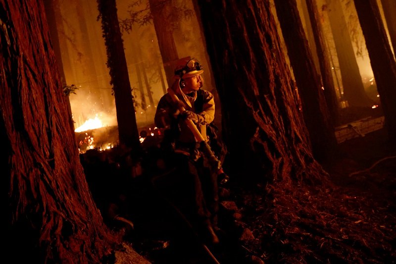 2020-08-21T132832Z_1_LYNXMPEG7K152_RTROPTP_4_CALIFORNIA-WILDFIRE.JPG