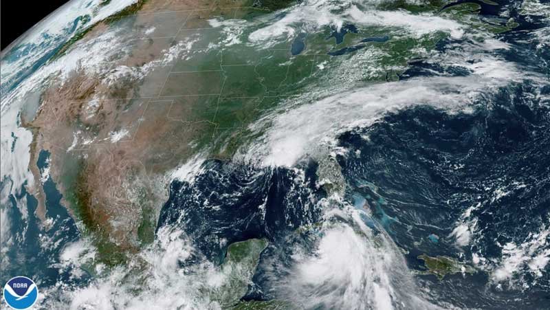 2020-08-24T164826Z_1_LYNXMPEG7N1FM_RTROPTP_4_USA-STORMS-LAURAMARCO.JPG