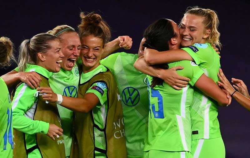 2020-08-25T205045Z_1_LYNXMPEG7O1MA_RTROPTP_4_SOCCER-CHAMPIONS-WOB-FCB-REPORT.JPG